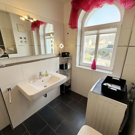 Wilhelmine - 04 Mit Balkon * Sellin (Rugen)