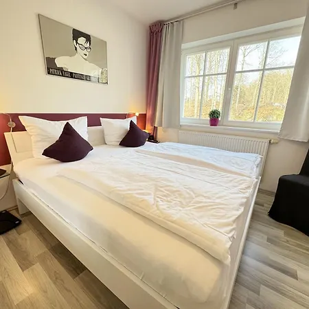 Wilhelmine - 04 Mit Balkon